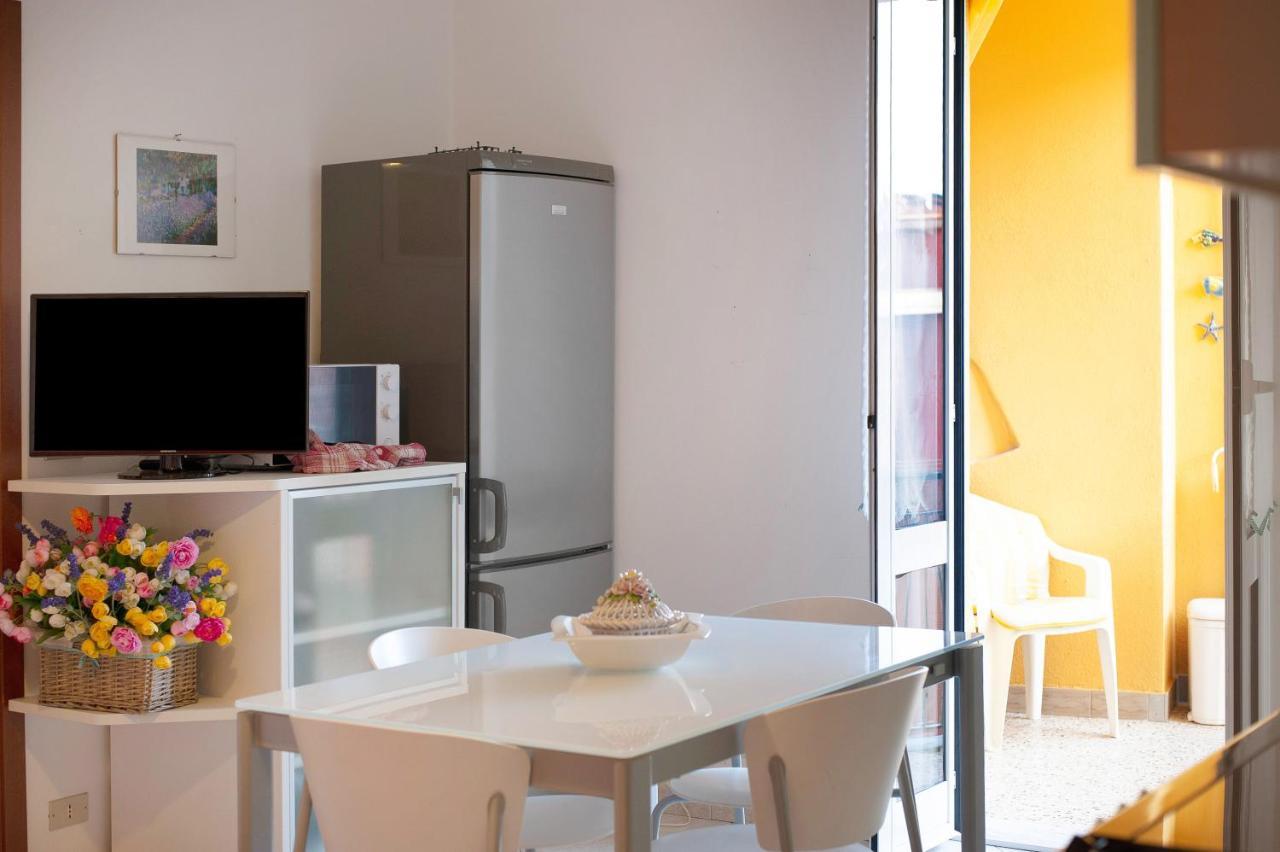Trilocale Mazzini Con 2 Balconi Apartamento Varazze Exterior foto