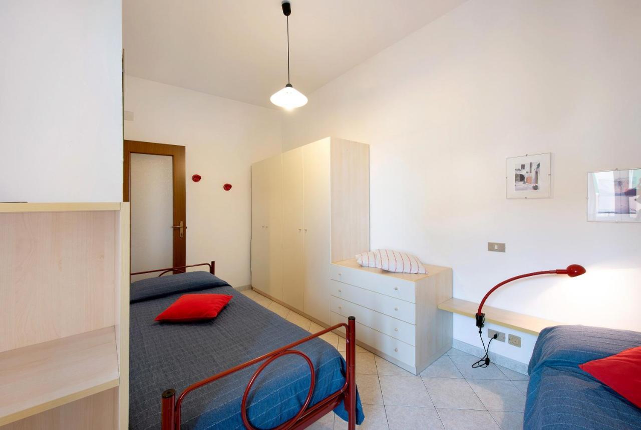 Trilocale Mazzini Con 2 Balconi Apartamento Varazze Exterior foto