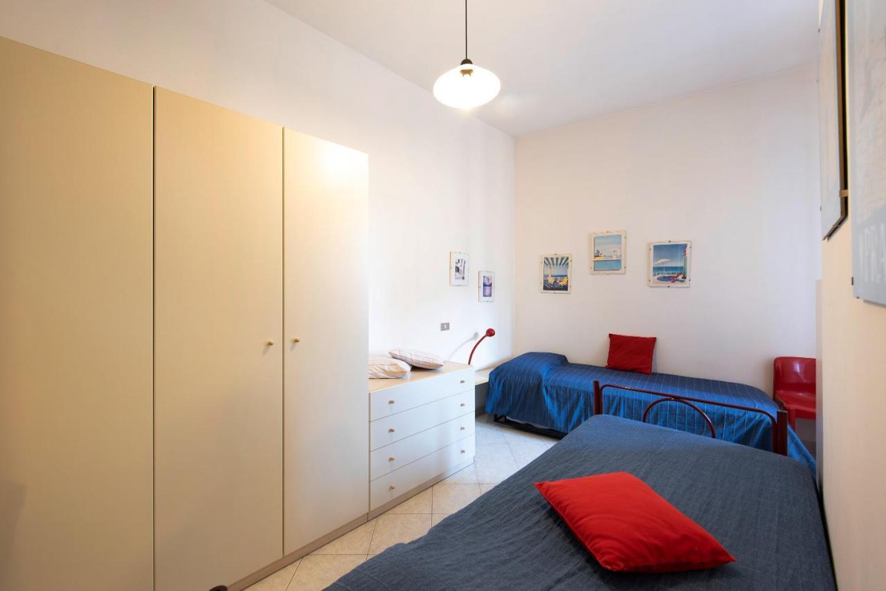 Trilocale Mazzini Con 2 Balconi Apartamento Varazze Exterior foto